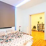 Filota Luxury Home - Free Public Parking